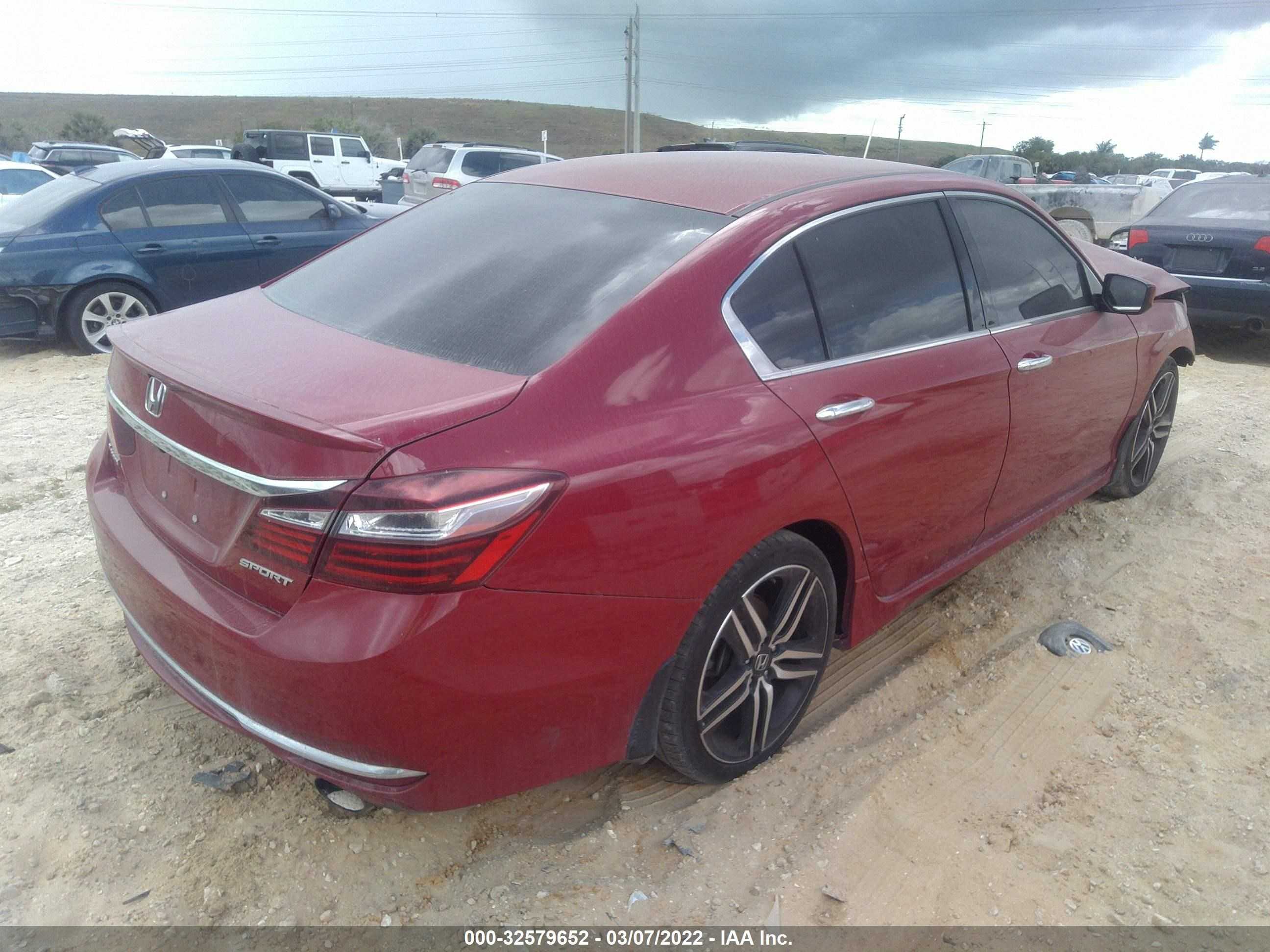 Photo 3 VIN: 1HGCR2F55GA137054 - HONDA ACCORD 