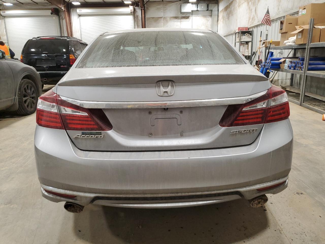 Photo 5 VIN: 1HGCR2F55GA165713 - HONDA ACCORD 