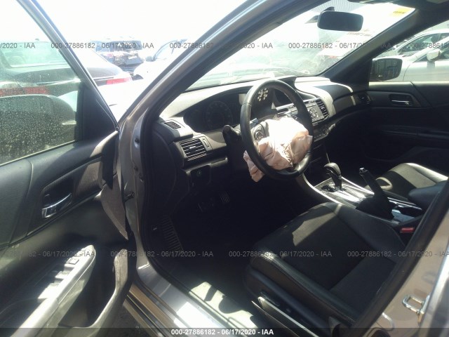 Photo 4 VIN: 1HGCR2F55GA202906 - HONDA ACCORD SEDAN 