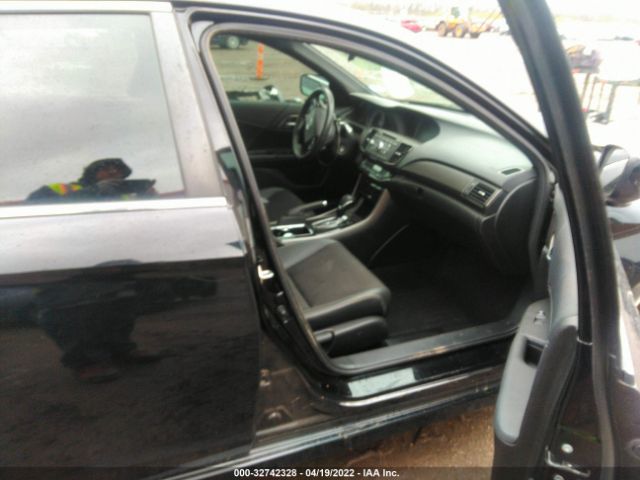 Photo 4 VIN: 1HGCR2F55GA209483 - HONDA ACCORD SEDAN 