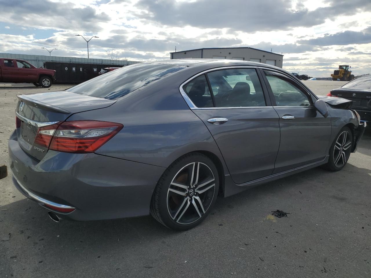 Photo 2 VIN: 1HGCR2F55GA240362 - HONDA ACCORD 