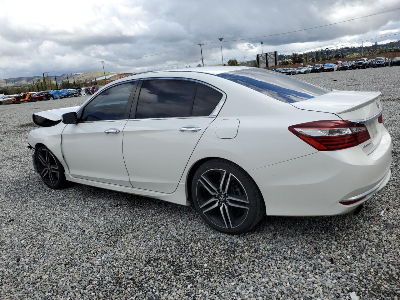 Photo 1 VIN: 1HGCR2F55HA036517 - HONDA ACCORD 