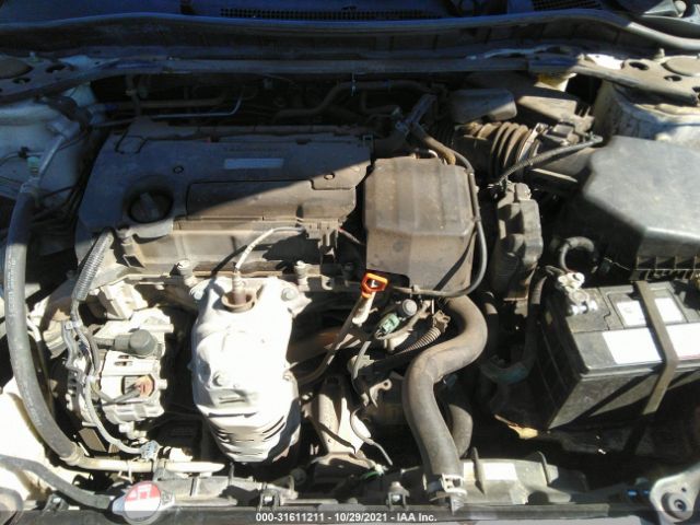 Photo 9 VIN: 1HGCR2F55HA077231 - HONDA ACCORD SEDAN 