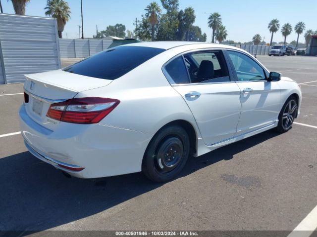 Photo 3 VIN: 1HGCR2F55HA157807 - HONDA ACCORD 