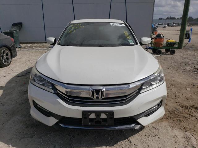 Photo 4 VIN: 1HGCR2F55HA181282 - HONDA ACCORD 