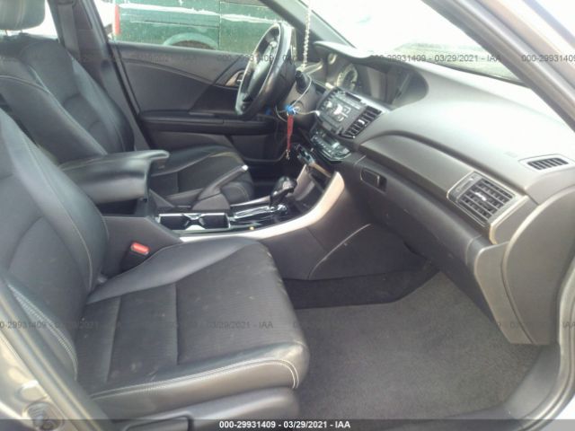 Photo 4 VIN: 1HGCR2F55HA234353 - HONDA ACCORD SEDAN 