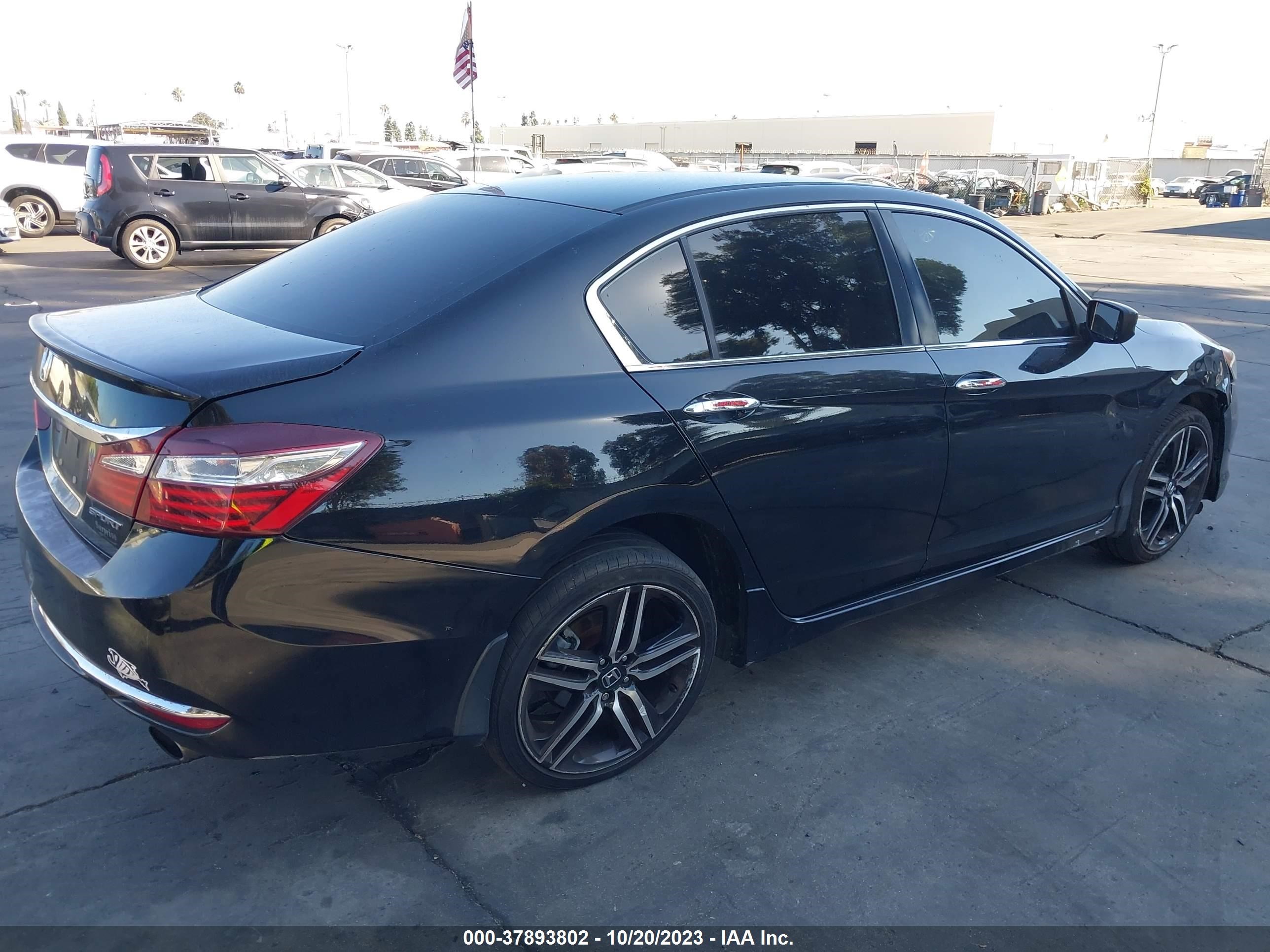 Photo 3 VIN: 1HGCR2F55HA296805 - HONDA ACCORD 