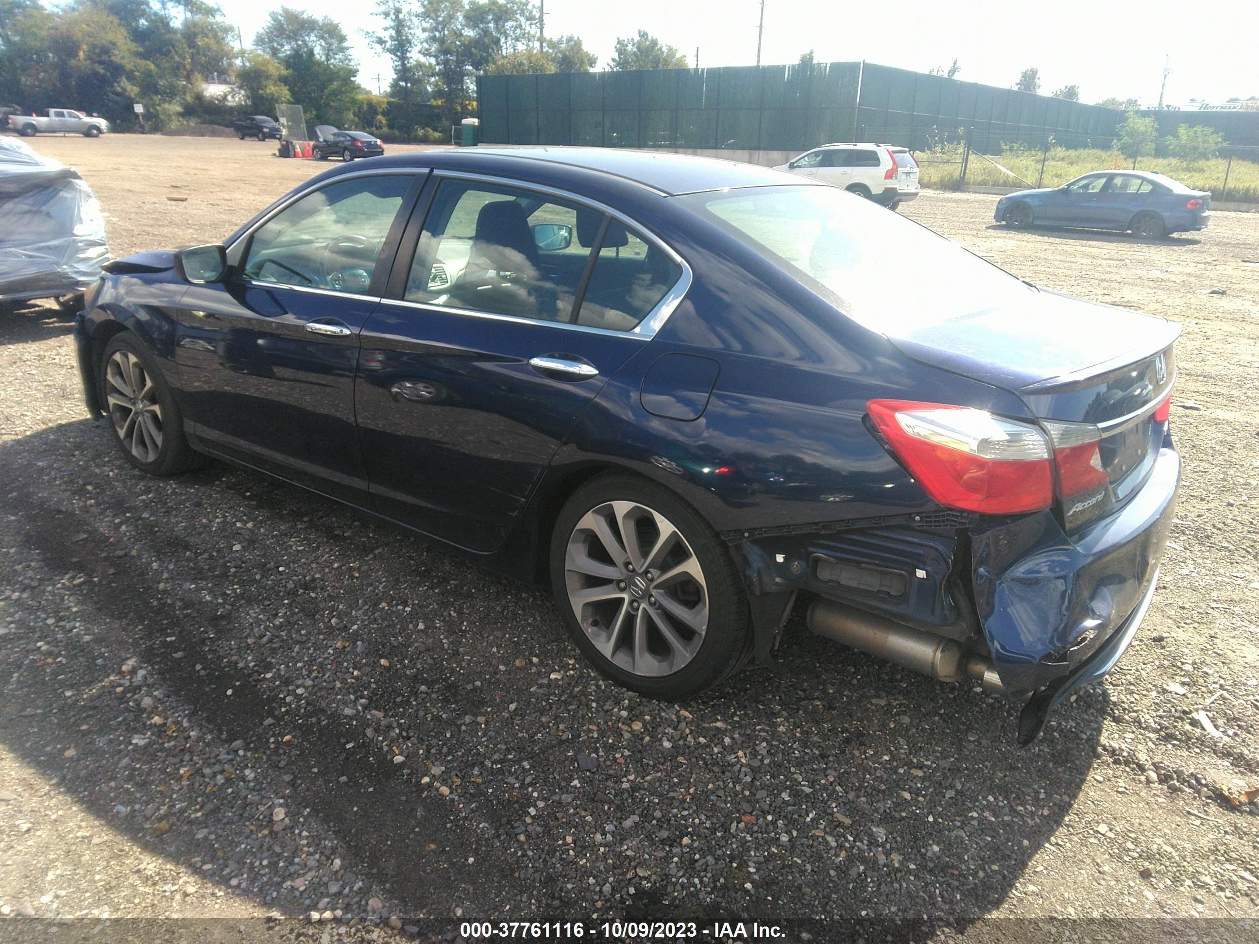 Photo 2 VIN: 1HGCR2F56EA044167 - HONDA ACCORD 