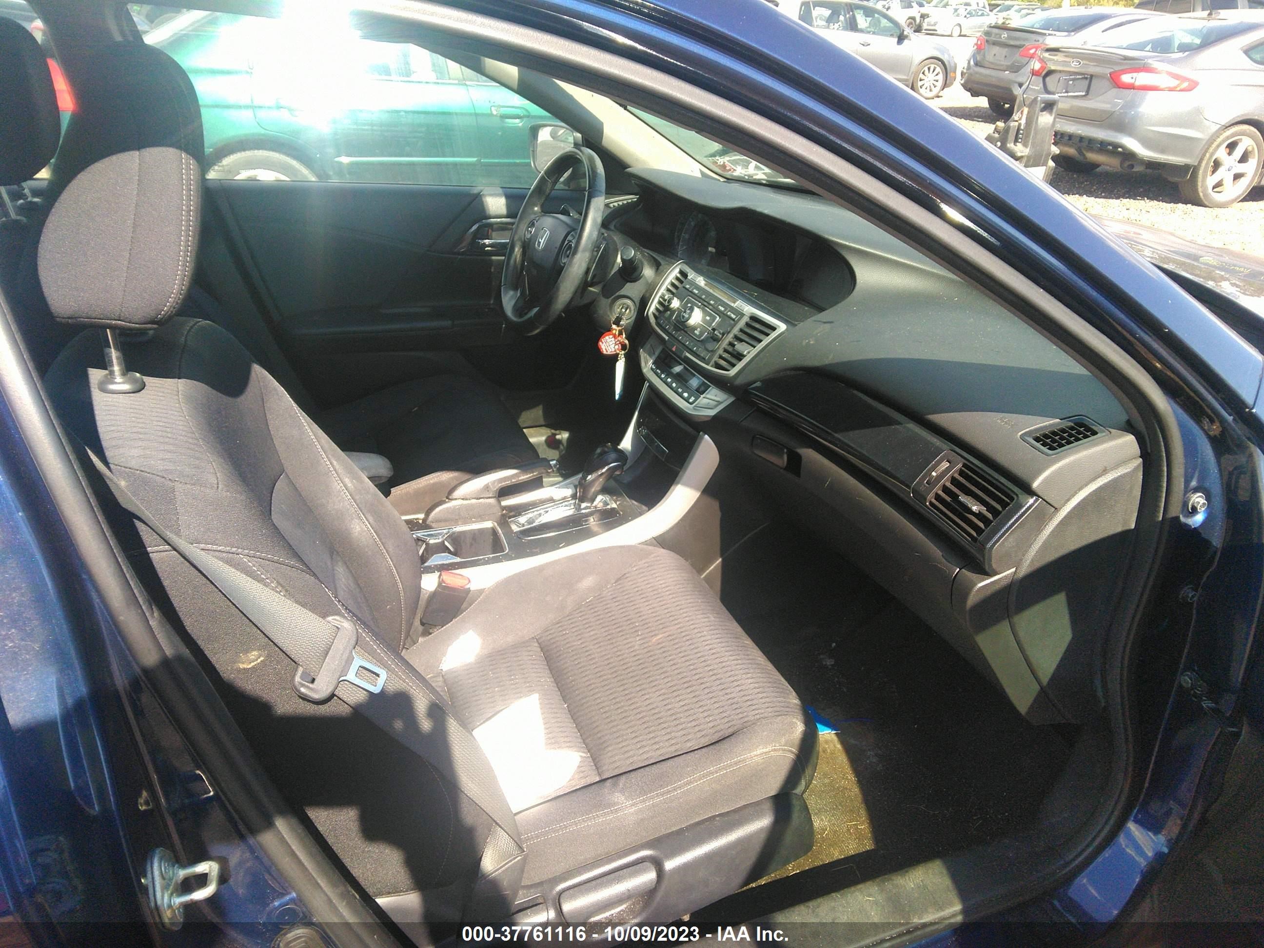 Photo 4 VIN: 1HGCR2F56EA044167 - HONDA ACCORD 