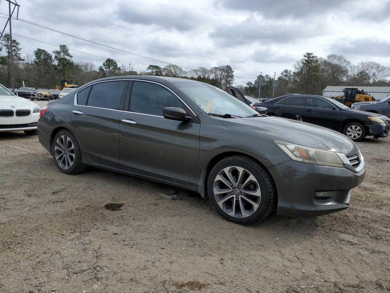 Photo 3 VIN: 1HGCR2F56EA273397 - HONDA ACCORD 