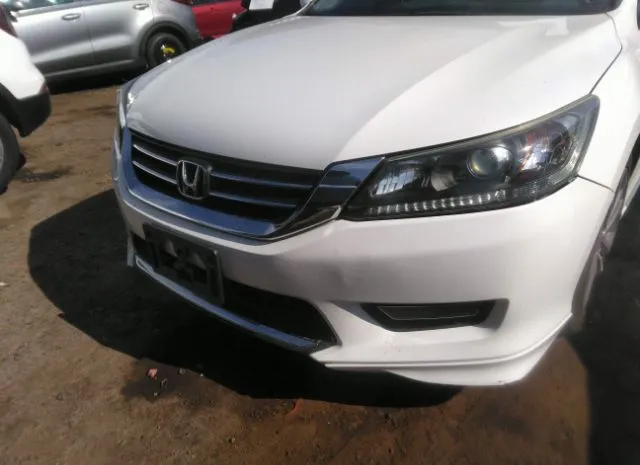 Photo 5 VIN: 1HGCR2F56FA008108 - HONDA ACCORD SEDAN 