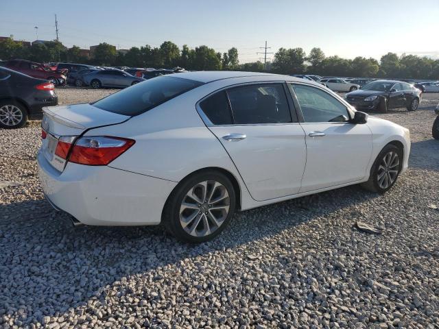 Photo 2 VIN: 1HGCR2F56FA018833 - HONDA ACCORD SPO 