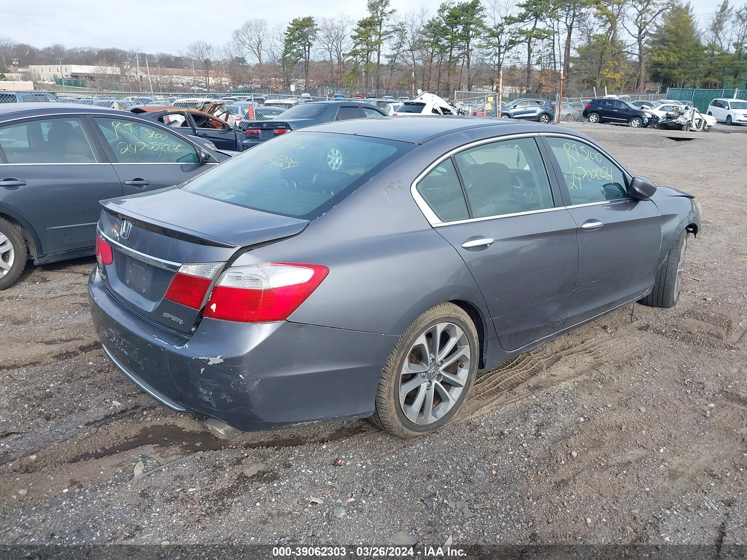 Photo 3 VIN: 1HGCR2F56FA233953 - HONDA ACCORD 