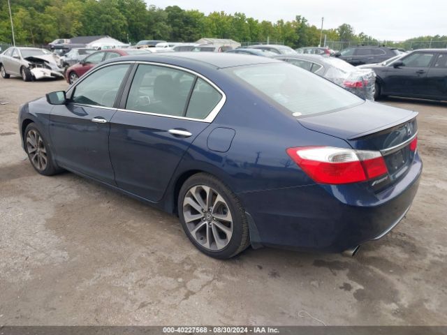 Photo 2 VIN: 1HGCR2F56FA262272 - HONDA ACCORD 