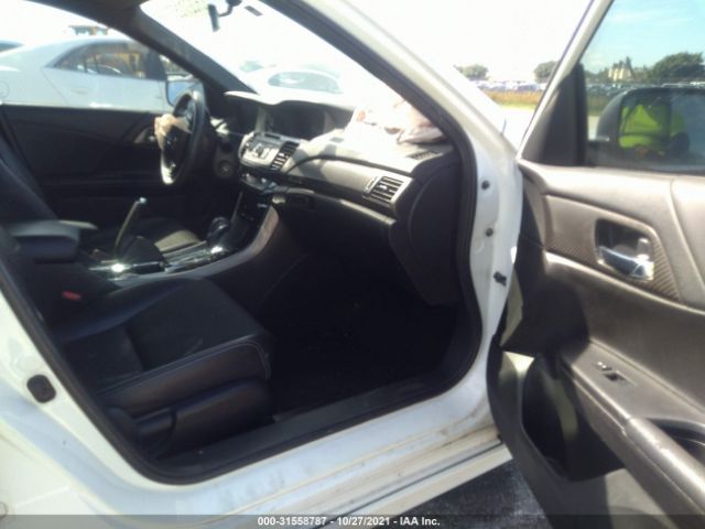 Photo 4 VIN: 1HGCR2F56GA027369 - HONDA ACCORD SEDAN 