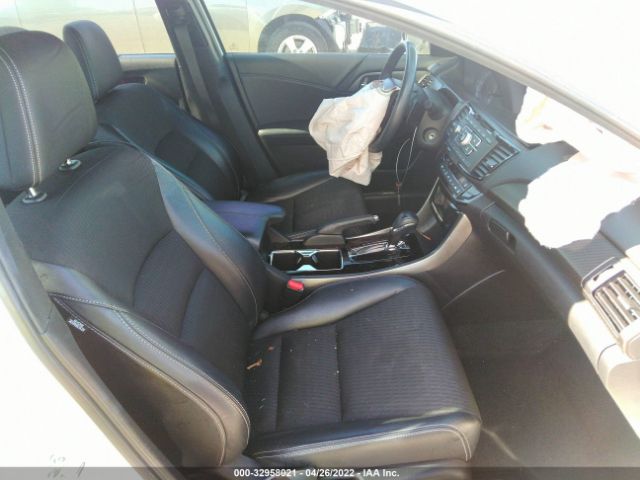 Photo 4 VIN: 1HGCR2F56GA052031 - HONDA ACCORD SEDAN 