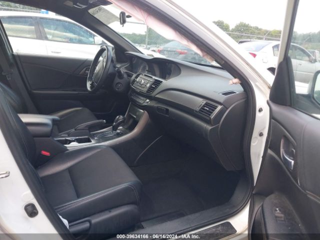 Photo 4 VIN: 1HGCR2F56GA067631 - HONDA ACCORD 