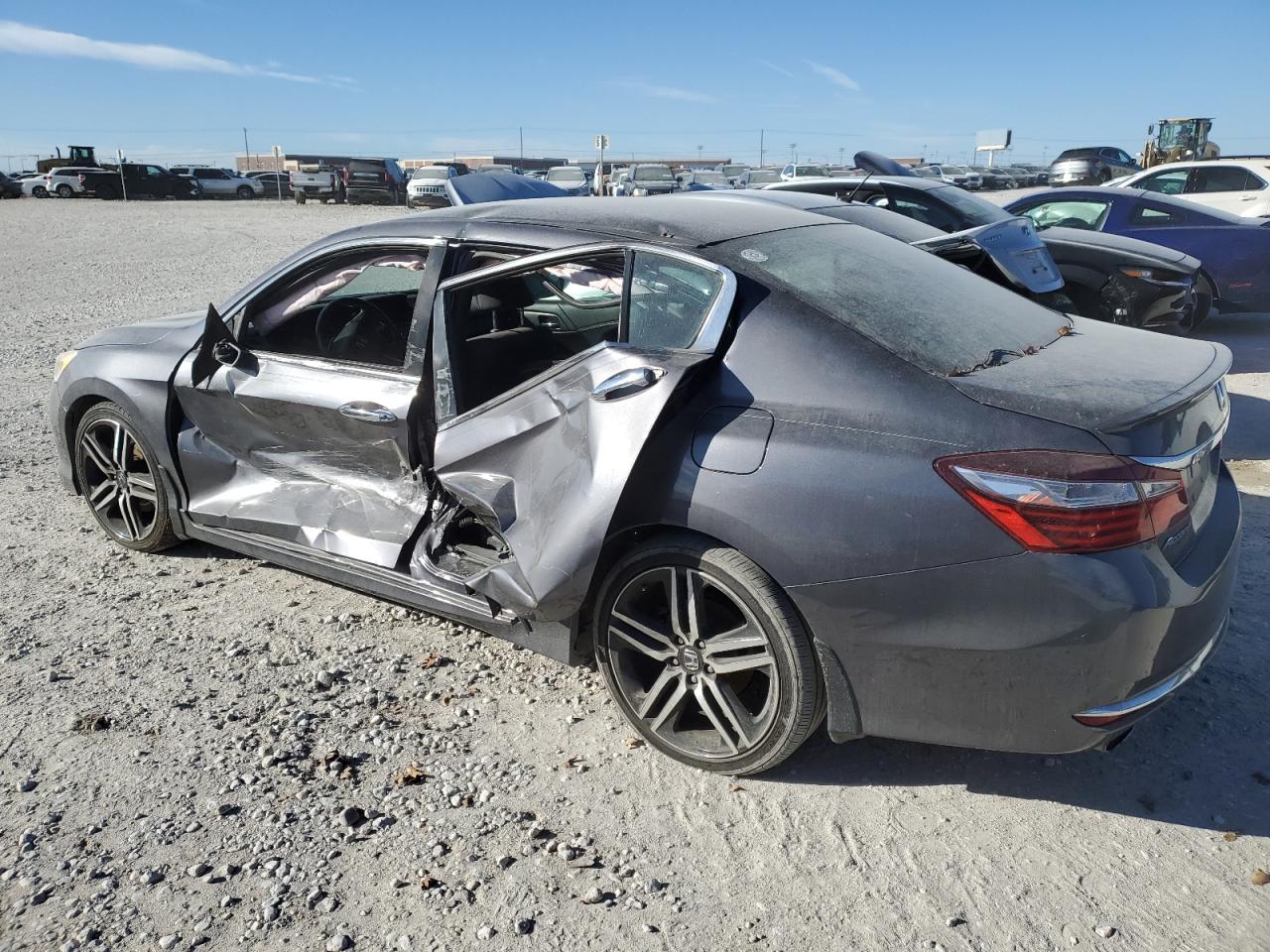 Photo 1 VIN: 1HGCR2F56GA071467 - HONDA ACCORD 