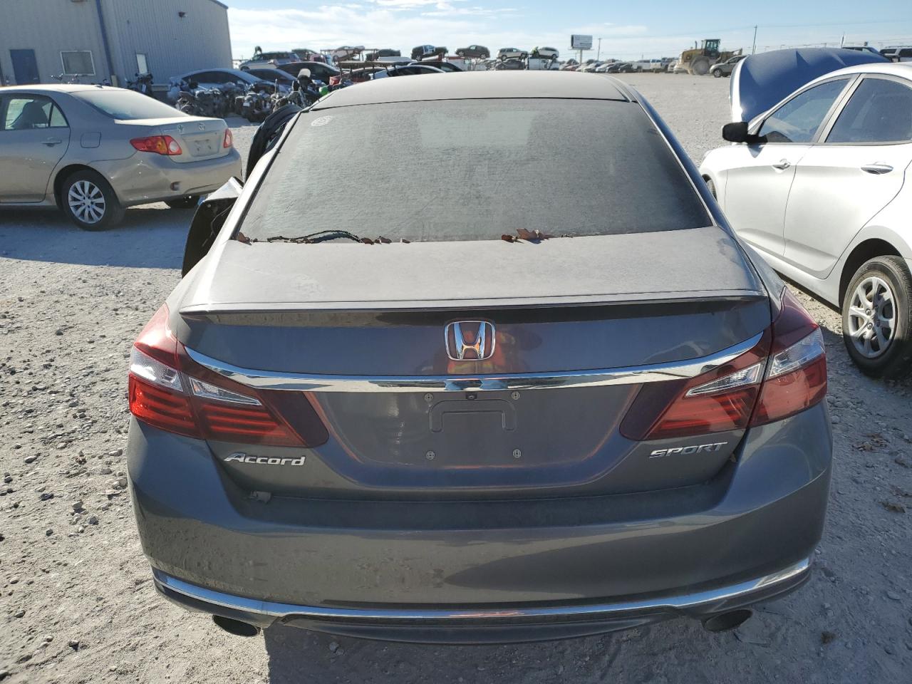 Photo 5 VIN: 1HGCR2F56GA071467 - HONDA ACCORD 