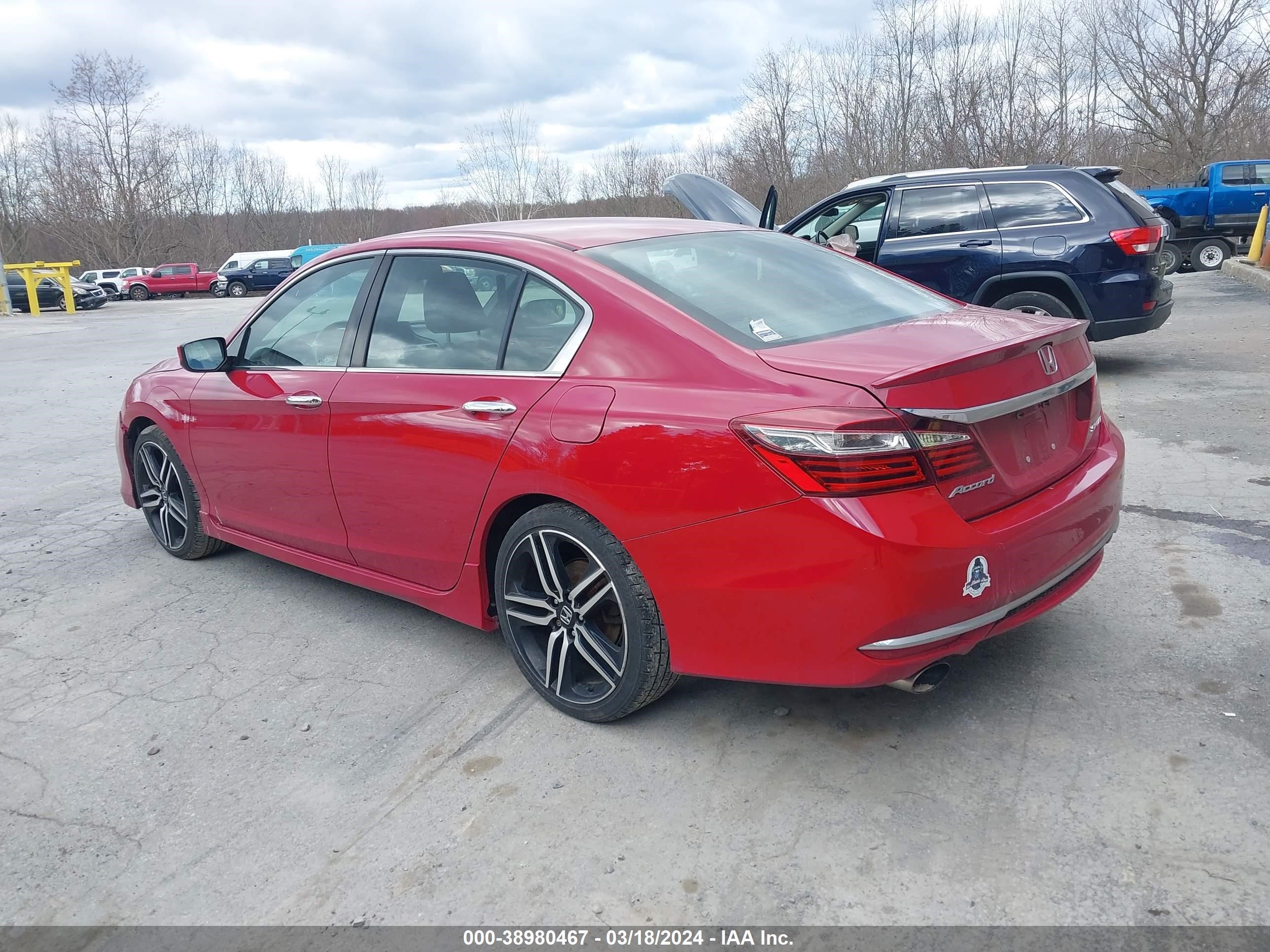 Photo 2 VIN: 1HGCR2F56GA150878 - HONDA ACCORD 