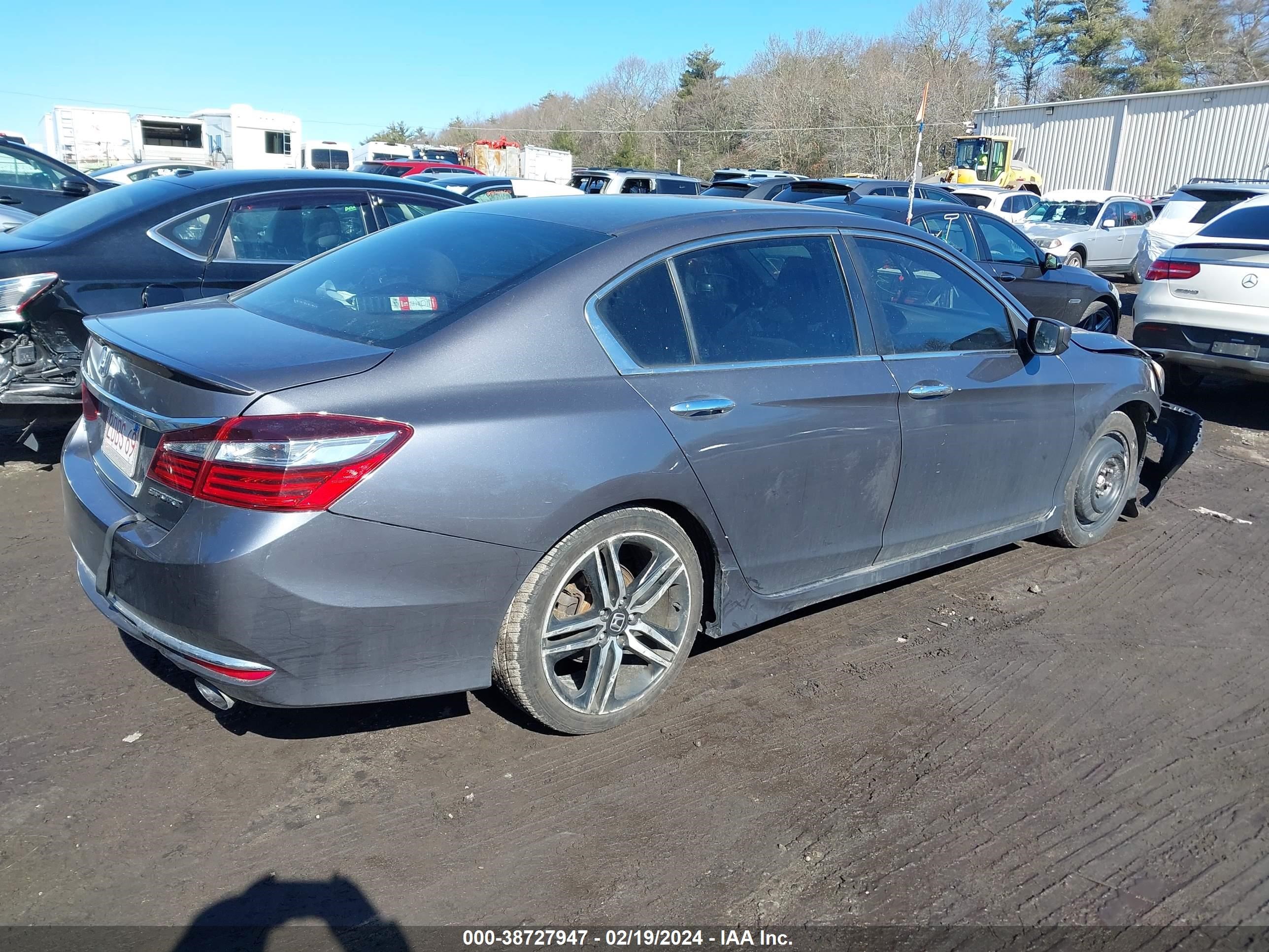 Photo 3 VIN: 1HGCR2F56GA154462 - HONDA ACCORD 