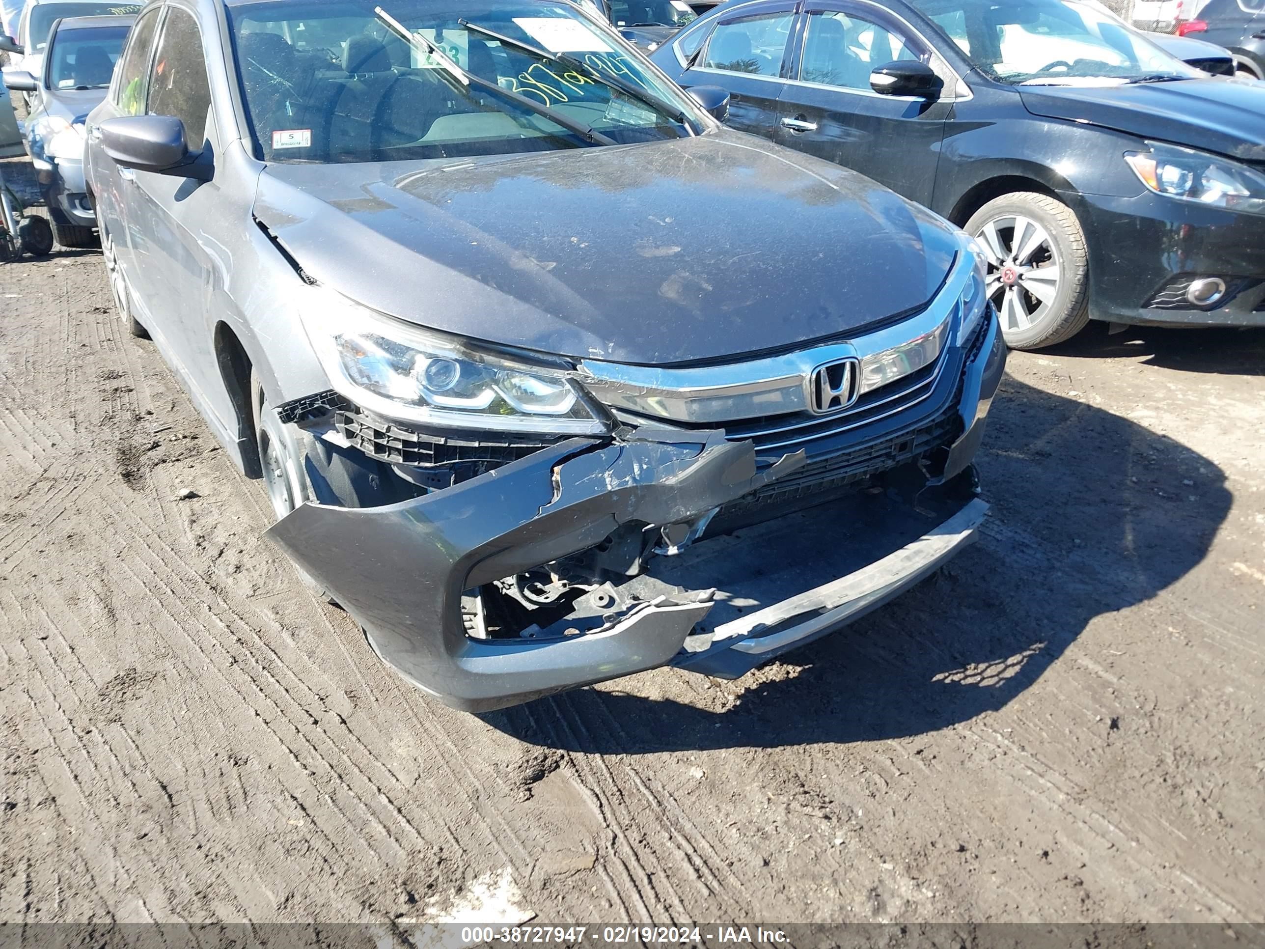 Photo 5 VIN: 1HGCR2F56GA154462 - HONDA ACCORD 