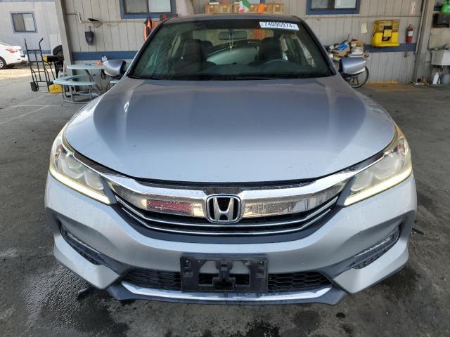 Photo 4 VIN: 1HGCR2F56GA211047 - HONDA ACCORD SPO 