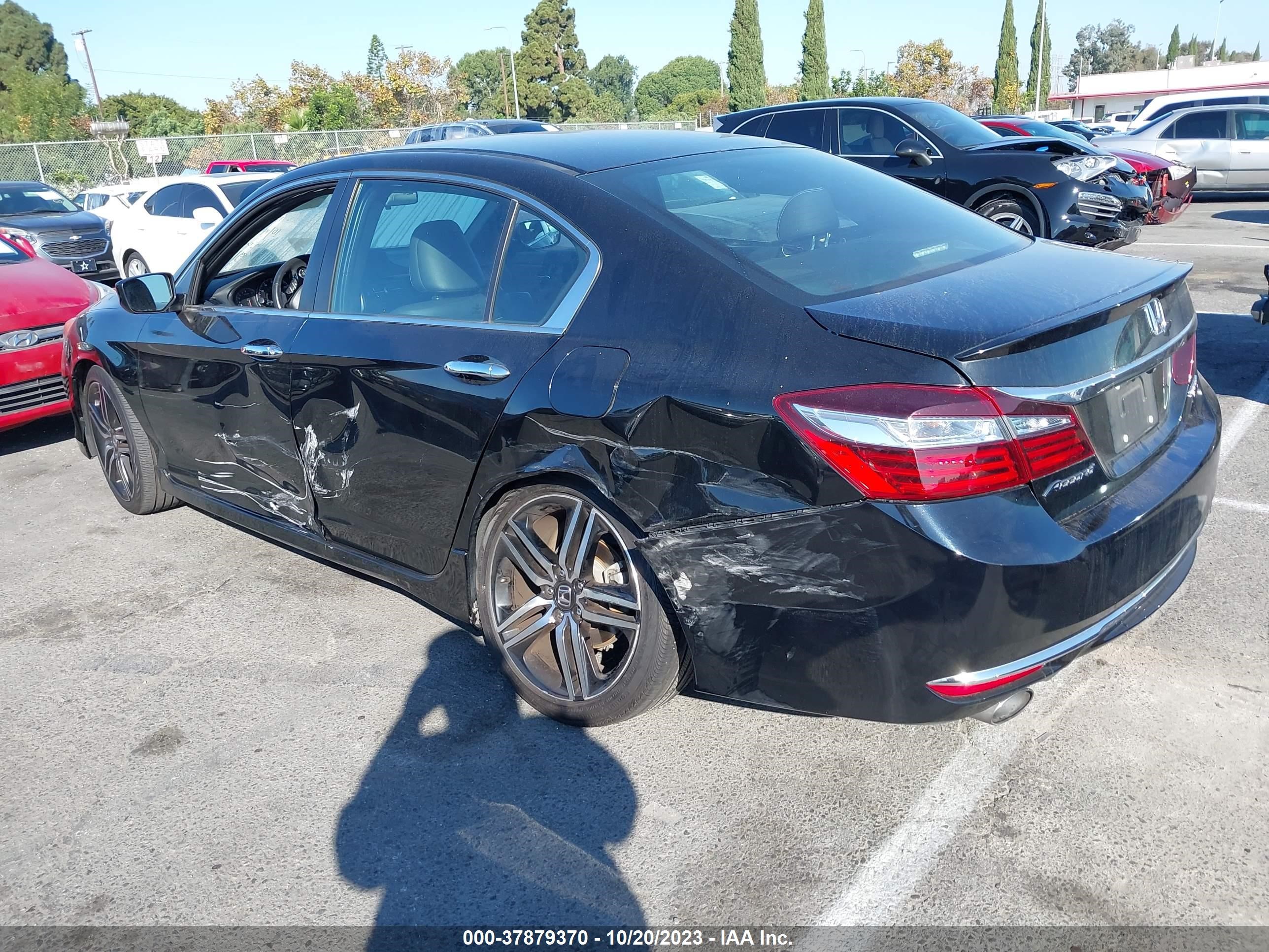 Photo 2 VIN: 1HGCR2F56HA009097 - HONDA ACCORD 