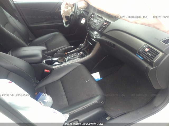 Photo 4 VIN: 1HGCR2F56HA027325 - HONDA ACCORD SEDAN 