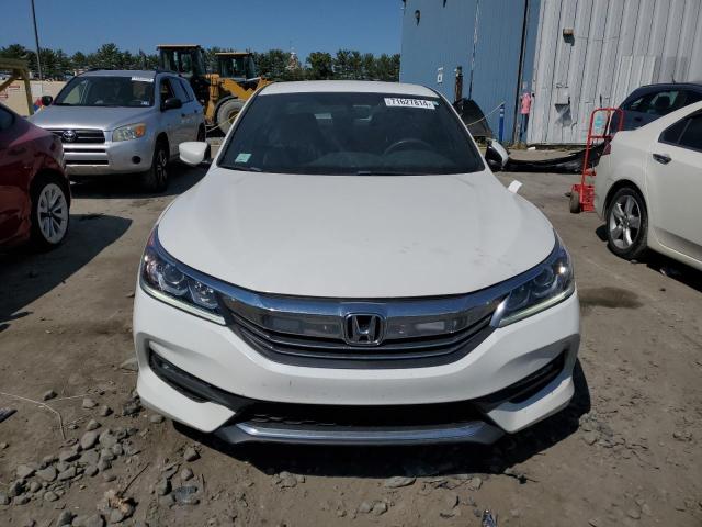 Photo 4 VIN: 1HGCR2F56HA291015 - HONDA ACCORD SPO 