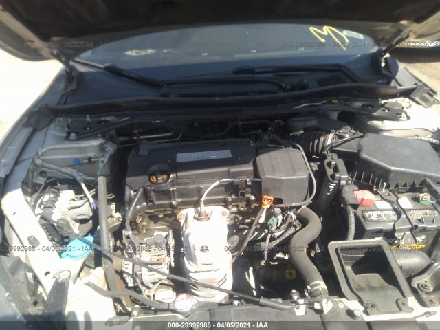 Photo 9 VIN: 1HGCR2F57EA094463 - HONDA ACCORD SDN 