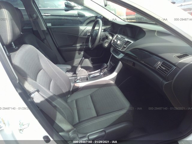 Photo 4 VIN: 1HGCR2F57EA104862 - HONDA ACCORD SEDAN 