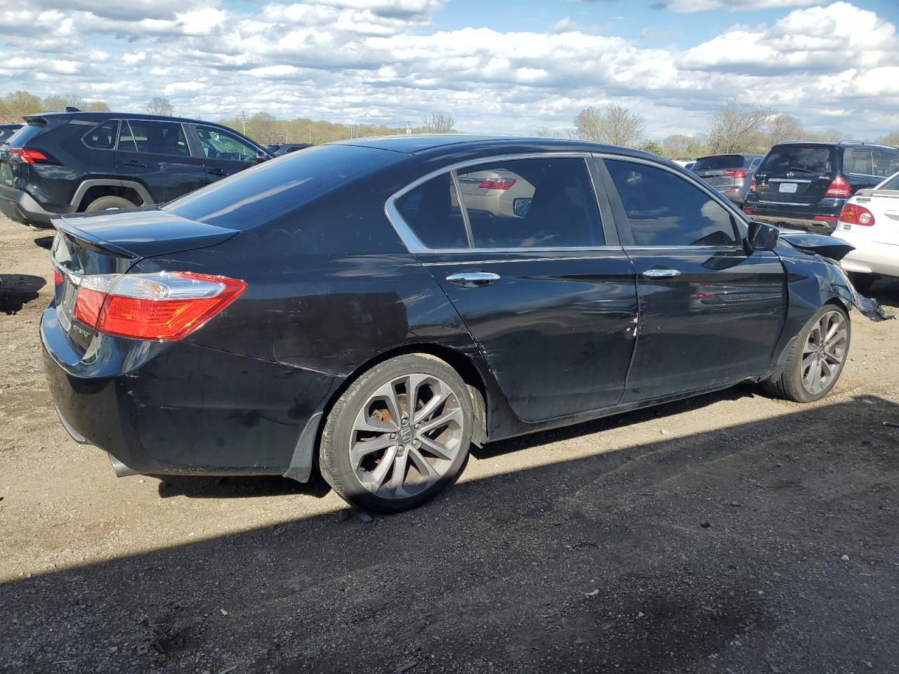 Photo 2 VIN: 1HGCR2F57EA130698 - HONDA ACCORD 