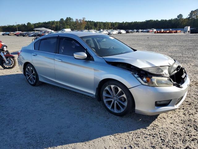 Photo 3 VIN: 1HGCR2F57EA231031 - HONDA ACCORD SPO 