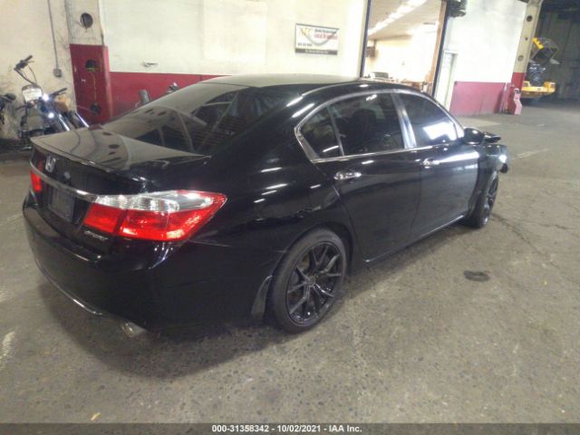 Photo 3 VIN: 1HGCR2F57FA015102 - HONDA ACCORD SEDAN 