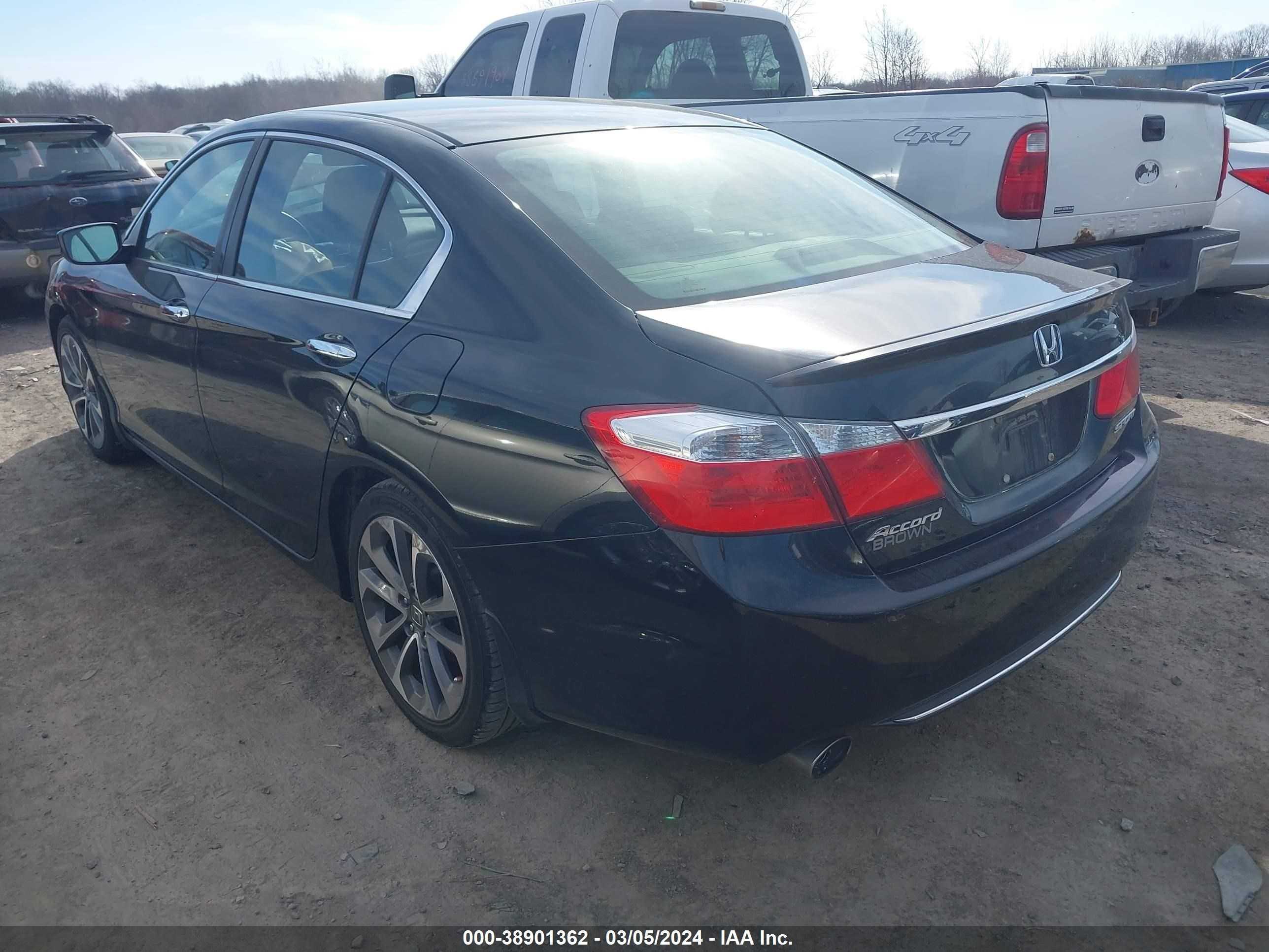 Photo 2 VIN: 1HGCR2F57FA049525 - HONDA ACCORD 