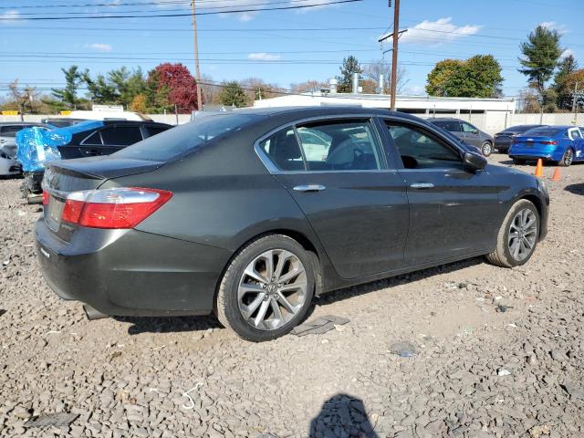 Photo 2 VIN: 1HGCR2F57FA135272 - HONDA ACCORD SPO 