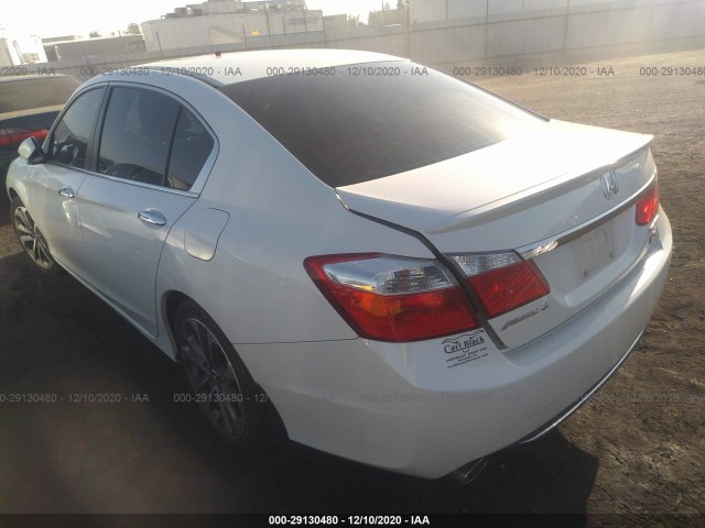 Photo 2 VIN: 1HGCR2F57FA172953 - HONDA ACCORD SEDAN 