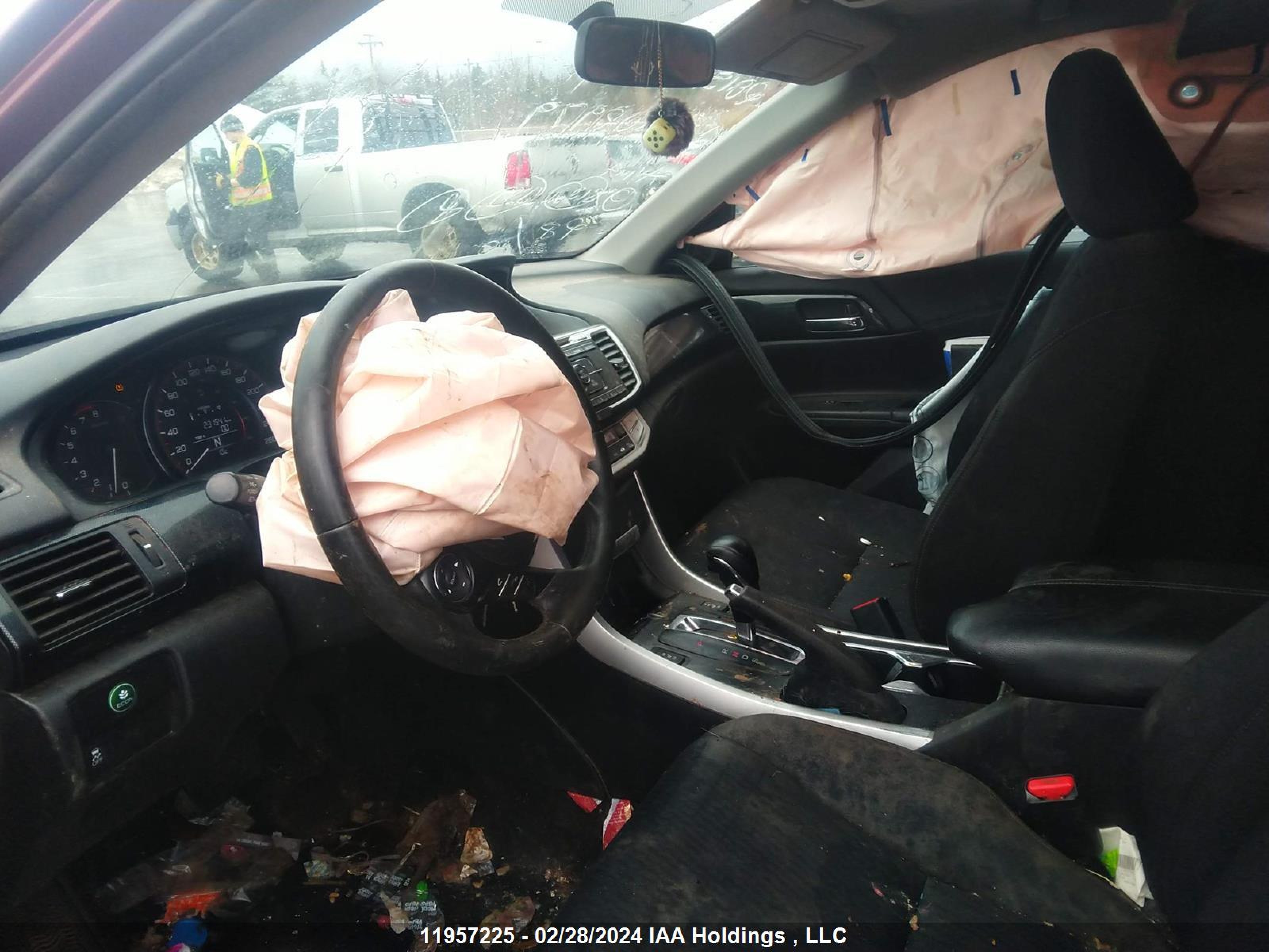 Photo 4 VIN: 1HGCR2F57FA808979 - HONDA ACCORD 