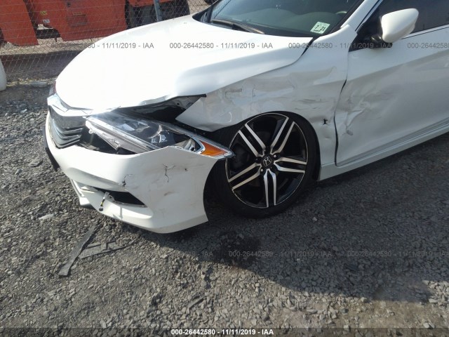 Photo 5 VIN: 1HGCR2F57GA104945 - HONDA ACCORD SEDAN 