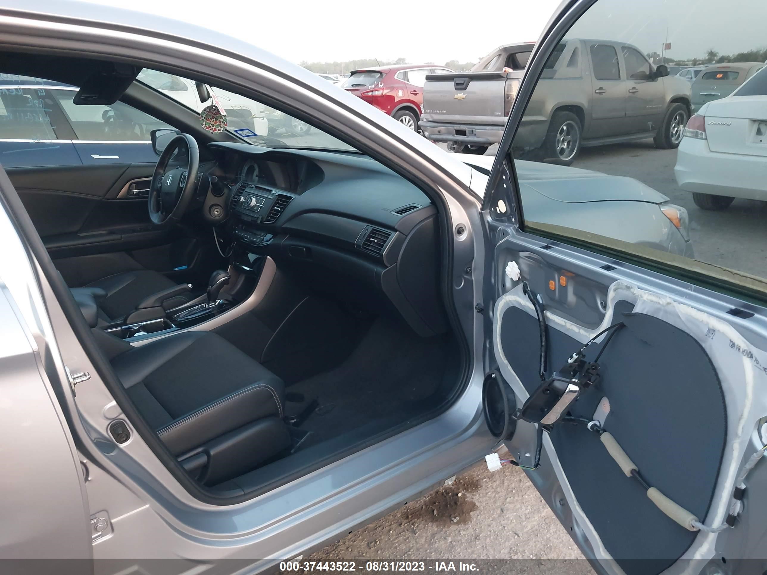 Photo 4 VIN: 1HGCR2F57GA161355 - HONDA ACCORD 