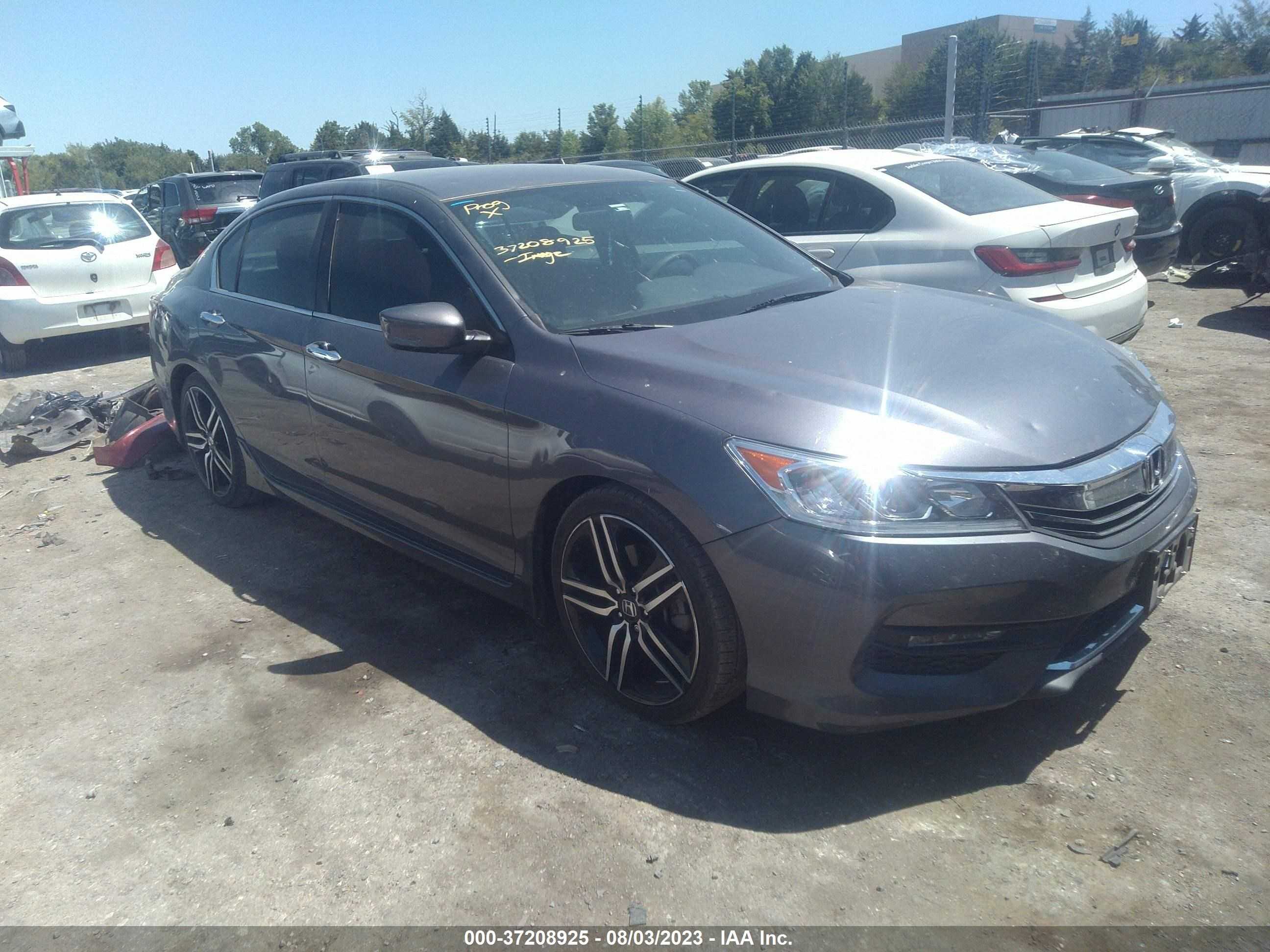 Photo 0 VIN: 1HGCR2F57GA185042 - HONDA ACCORD 