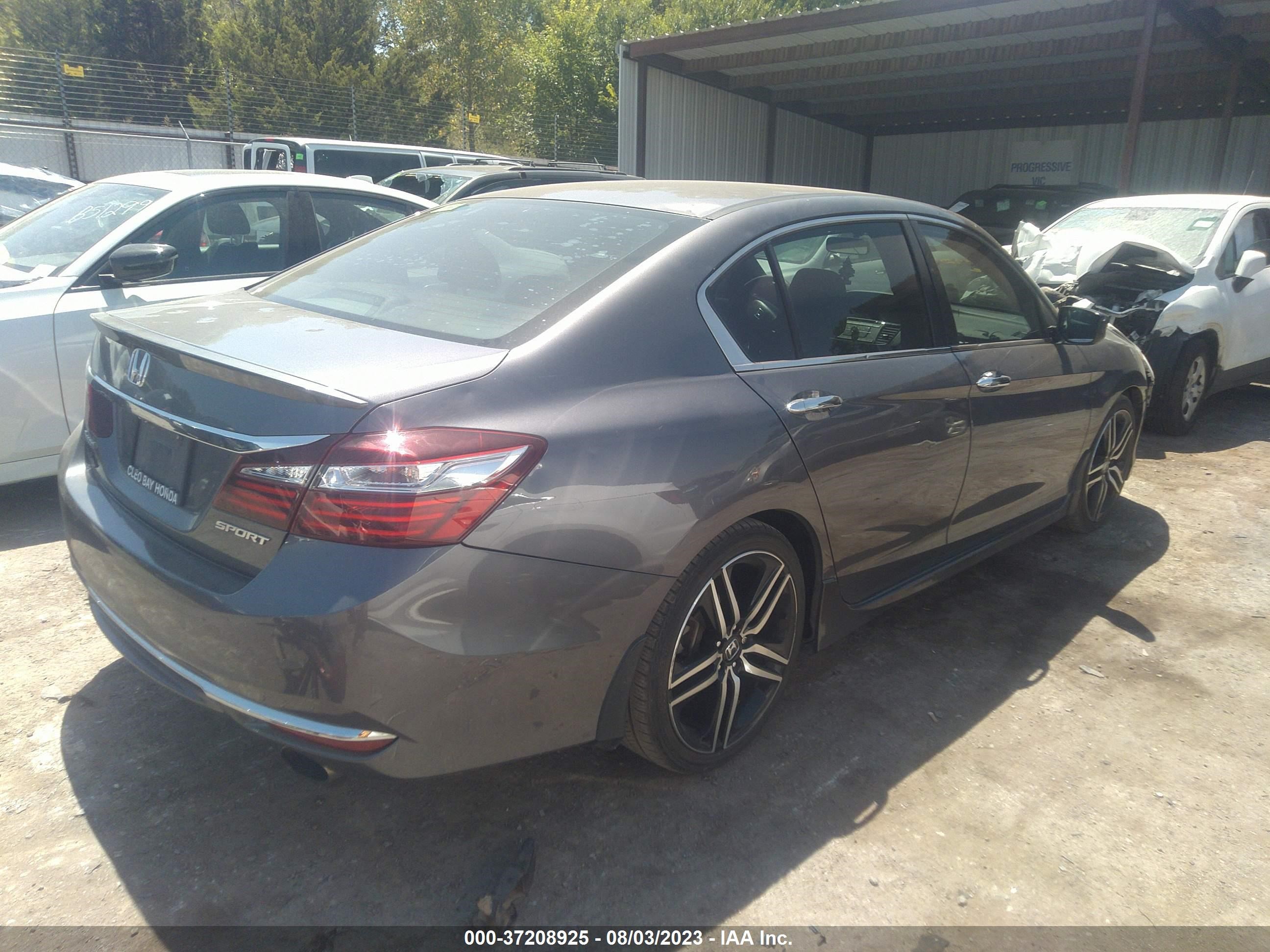 Photo 3 VIN: 1HGCR2F57GA185042 - HONDA ACCORD 