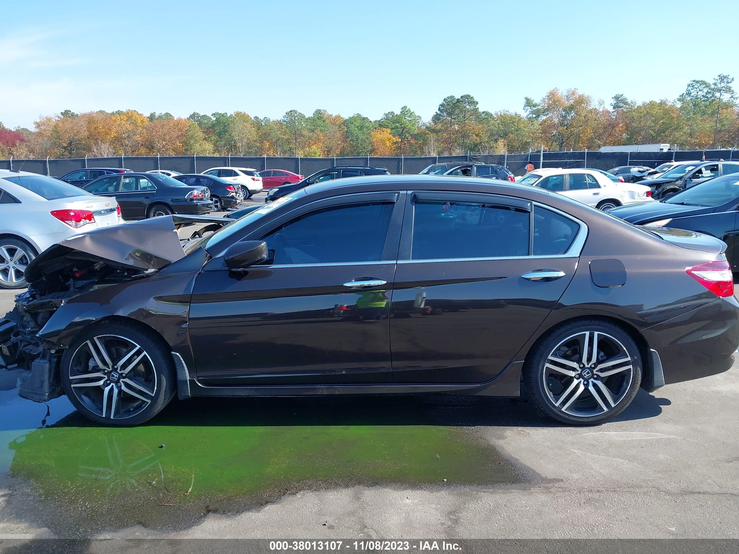 Photo 12 VIN: 1HGCR2F57GA187518 - HONDA ACCORD 