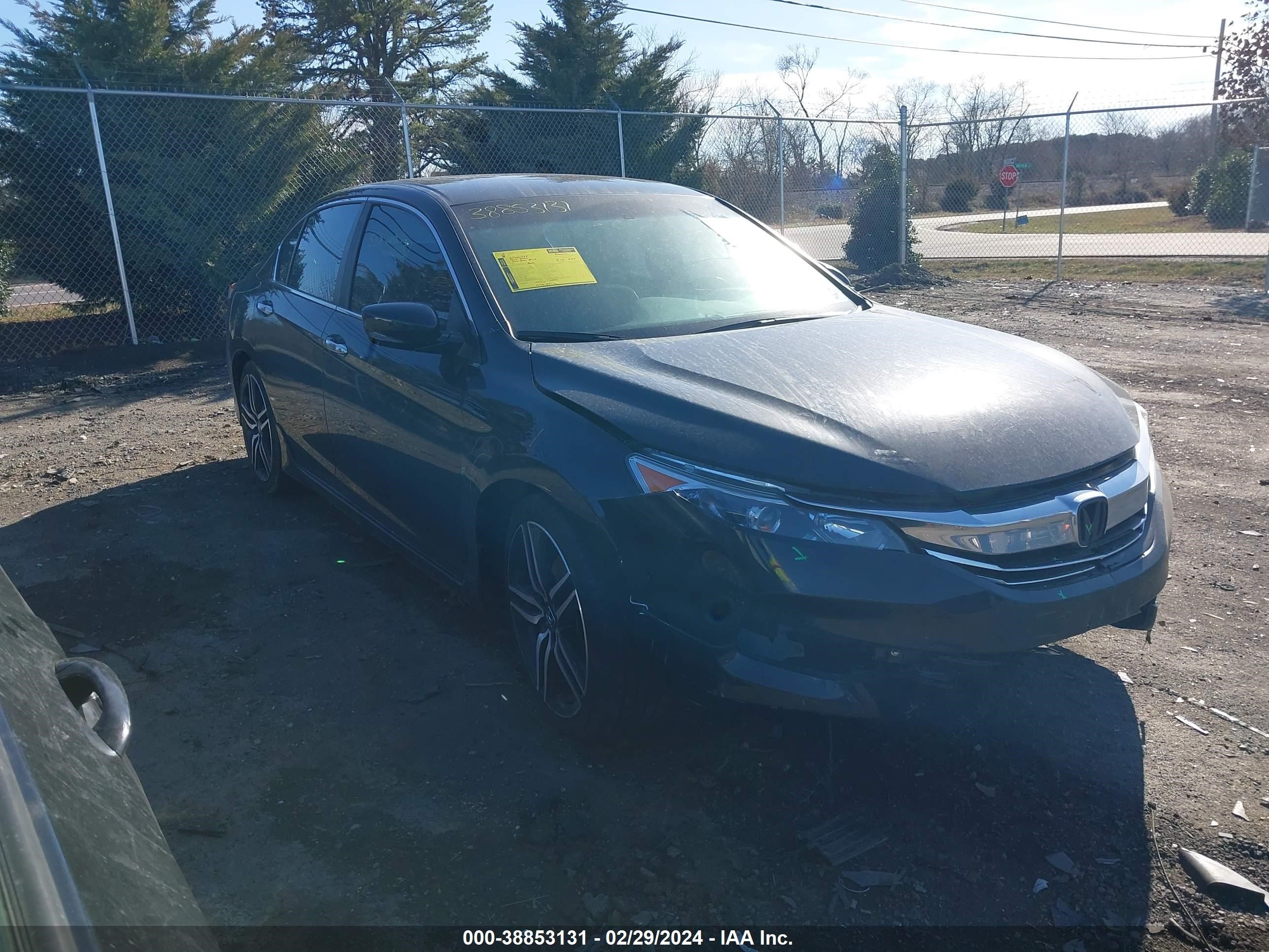 Photo 0 VIN: 1HGCR2F57HA051603 - HONDA ACCORD 