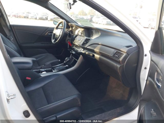 Photo 4 VIN: 1HGCR2F57HA081801 - HONDA ACCORD 