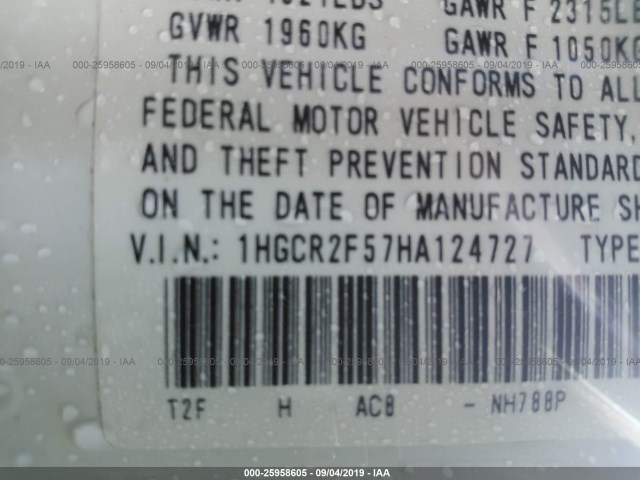 Photo 8 VIN: 1HGCR2F57HA124727 - HONDA ACCORD SEDAN 