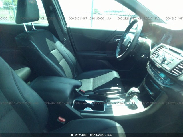 Photo 4 VIN: 1HGCR2F57HA128194 - HONDA ACCORD SEDAN 