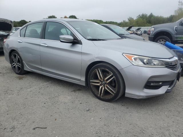 Photo 3 VIN: 1HGCR2F57HA136117 - HONDA ACCORD SPO 