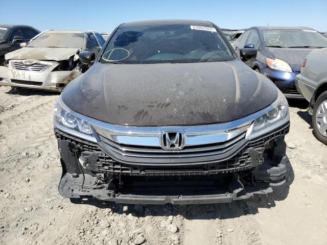 Photo 4 VIN: 1HGCR2F57HA172261 - HONDA ACCORD SPO 